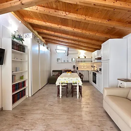 Ceriale's House Con Parcheggio Privato شقة كيريالي